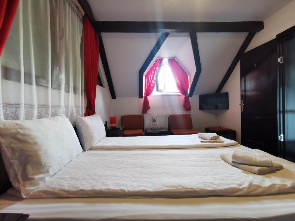 فندق Casa Cu Cerdac سيفِسوارا المظهر الخارجي الصورة