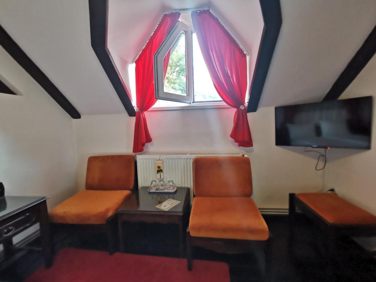 فندق Casa Cu Cerdac سيفِسوارا المظهر الخارجي الصورة